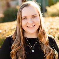 Makenna Holland Headshot Lynn-M-Estrada-Wealth-Advisor-Financial-Planner-Financial-Advisor-Wealth-Manager-Blackhawk-Capital-Partners-Thiensville-WI-Scottsdale-AR